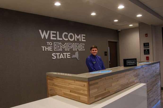 Imagen de los interiores del Hotel Hampton Inn and Suites Olean. Foto 19