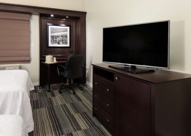 Imagen de la habitación del Hotel Hampton Inn and Suites Omaha-Downtown. Foto 8
