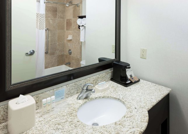 Imagen de la habitación del Hotel Hampton Inn and Suites Omaha-Downtown. Foto 13