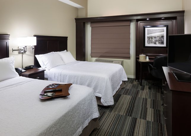 Imagen de la habitación del Hotel Hampton Inn and Suites Omaha-Downtown. Foto 14