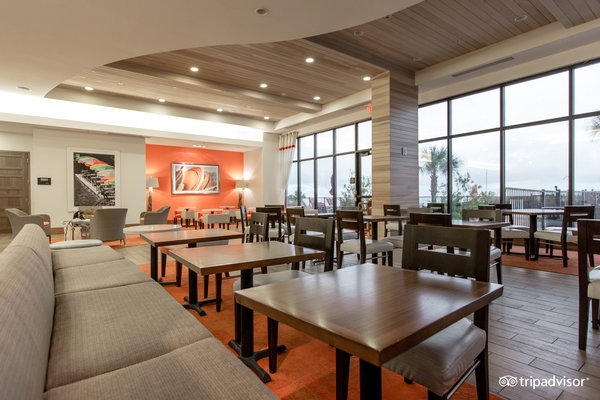 Imagen de los interiores del Hotel Hampton Inn and Suites Orange Beach/gulf Front. Foto 4