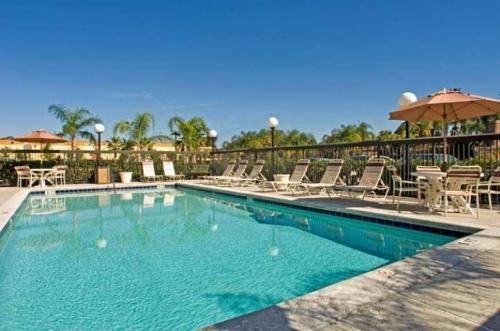 Imagen general del Hotel Hampton Inn and Suites Orlando Intl Dr N. Foto 2