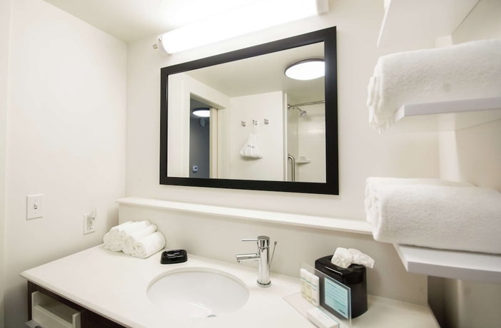 Imagen de la habitación del Hotel Hampton Inn and Suites Orlando near Seaworld. Foto 6