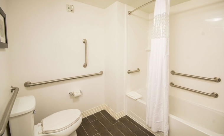 Imagen de la habitación del Hotel Hampton Inn and Suites Orlando near Seaworld. Foto 12
