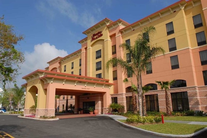 Imagen general del Hotel Hampton Inn and Suites Orlando-south Lake Buena Vista. Foto 1