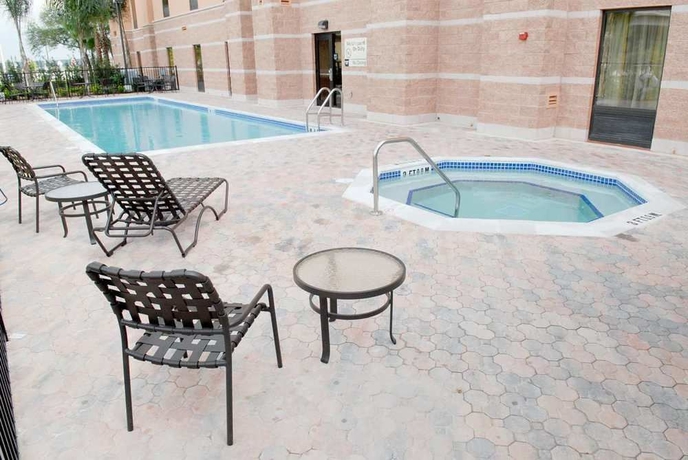 Imagen de la piscina del Hotel Hampton Inn and Suites Orlando-south Lake Buena Vista. Foto 16