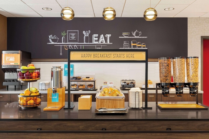 Imagen del bar/restaurante del Hotel Hampton Inn and Suites Oroville. Foto 2