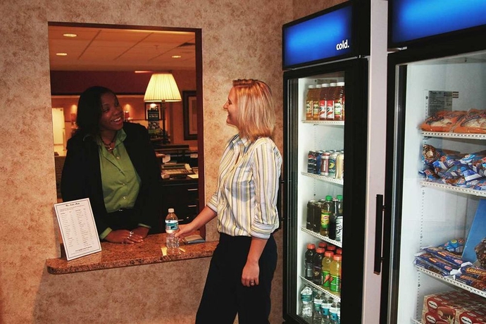 Imagen del bar/restaurante del Hotel Hampton Inn and Suites Palm Coast. Foto 2