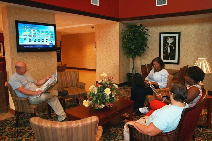 Imagen de los interiores del Hotel Hampton Inn and Suites Palm Coast. Foto 14
