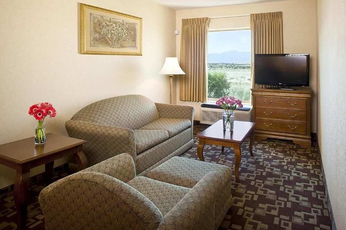 Imagen de los interiores del Hotel Hampton Inn and Suites Palm Desert. Foto 13