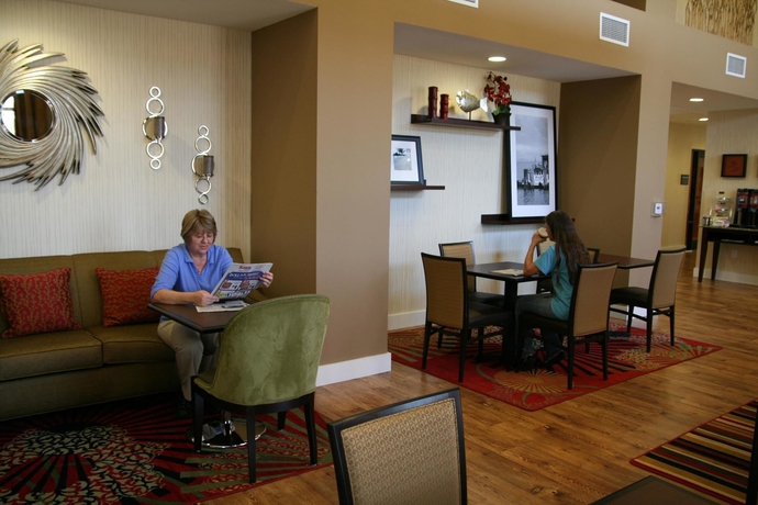 Imagen de los interiores del Hotel Hampton Inn and Suites Panama City Beach-pier Park Area. Foto 9