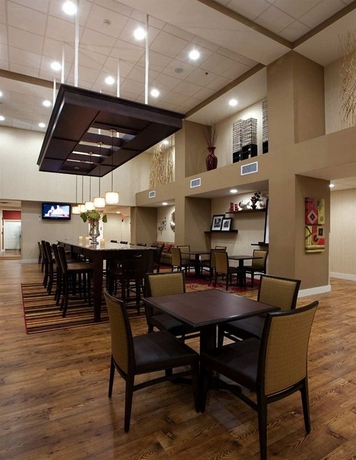 Imagen del bar/restaurante del Hotel Hampton Inn and Suites Panama City Beach-pier Park Area. Foto 3