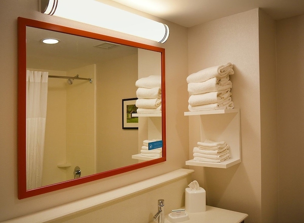 Imagen de la habitación del Hotel Hampton Inn and Suites Philadelphia/media. Foto 14
