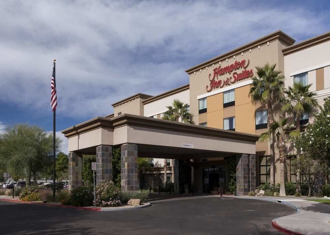 Imagen de los exteriores del Hotel Hampton Inn and Suites Phoenix North/happy Valley. Foto 11