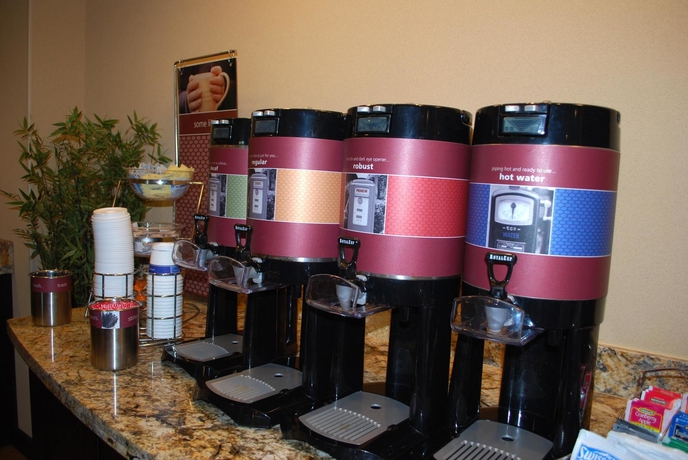 Imagen del bar/restaurante del Hotel Hampton Inn and Suites Phoenix/gilbert. Foto 3