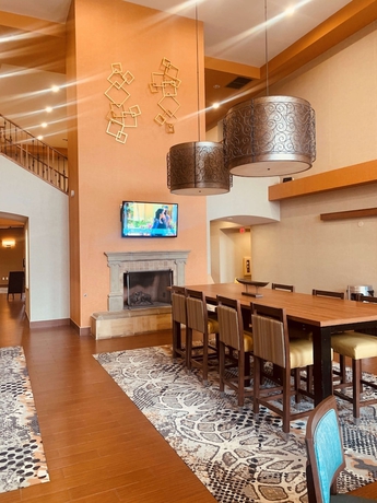Imagen de los interiores del Hotel Hampton Inn and Suites Phoenix-goodyear. Foto 11