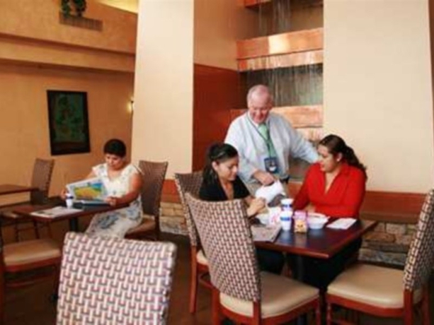 Imagen general del Hotel Hampton Inn and Suites Phoenix/scottsdale On Shea Boulevard. Foto 4
