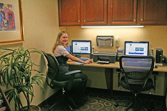 Imagen de los interiores del Hotel Hampton Inn and Suites Phoenix-surprise. Foto 9