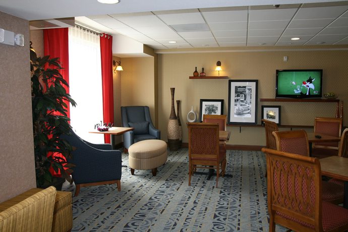 Imagen de los interiores del Hotel Hampton Inn and Suites Pittsburg, CA. Foto 19