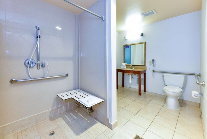 Imagen de la habitación del Hotel Hampton Inn and Suites Pittsburg, CA. Foto 17