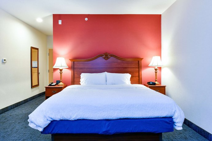 Imagen de la habitación del Hotel Hampton Inn and Suites Pittsburg, CA. Foto 18