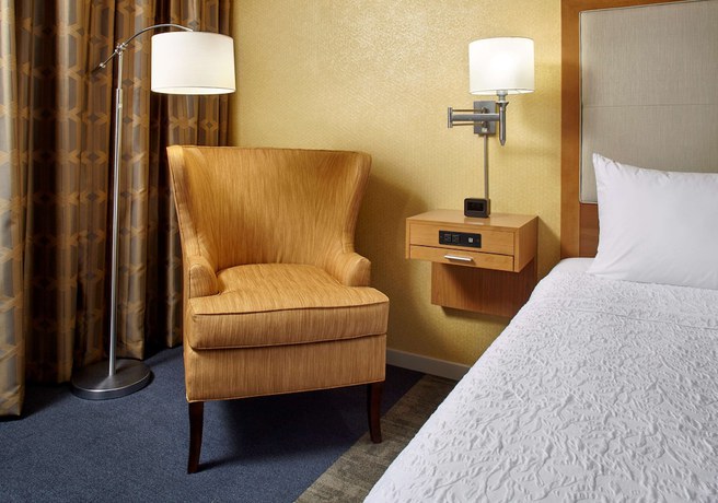 Imagen de la habitación del Hotel Hampton Inn and Suites Pittsburgh Airport South&ndash;Settlers Ridge. Foto 7