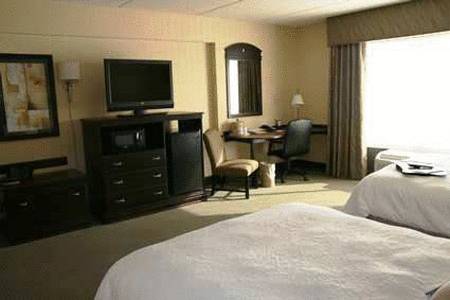 Imagen de la habitación del Hotel Hampton Inn and Suites Plattsburgh. Foto 6
