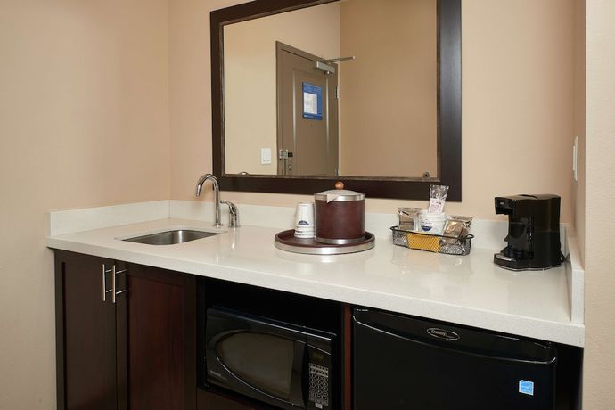 Imagen de la habitación del Hotel Hampton Inn and Suites Portland/Vancouver. Foto 14