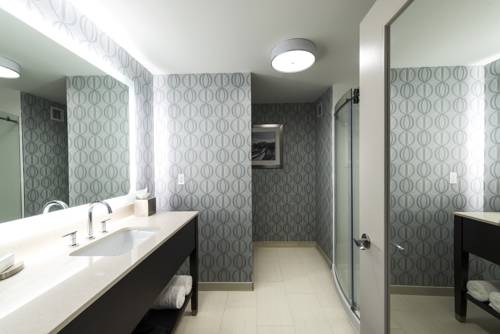 Imagen de la habitación del Hotel Hampton Inn and Suites Portsmouth Downtown. Foto 14