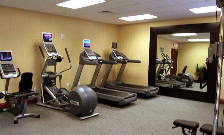 Imagen de los interiores del Hotel Hampton Inn and Suites Poughkeepsie. Foto 12