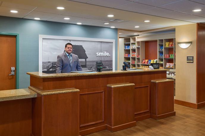 Imagen de los interiores del Hotel Hampton Inn and Suites Providence/Smithfield. Foto 19
