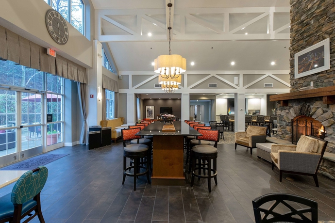 Imagen de los interiores del Hotel Hampton Inn and Suites Raleigh Cary Lenovo Center. Foto 15