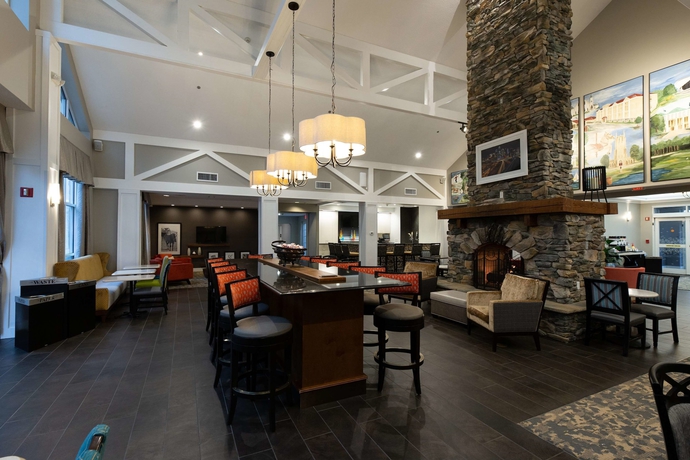 Imagen de los interiores del Hotel Hampton Inn and Suites Raleigh Cary Lenovo Center. Foto 17