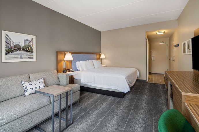Imagen de la habitación del Hotel Hampton Inn and Suites Raleigh Midtown. Foto 9