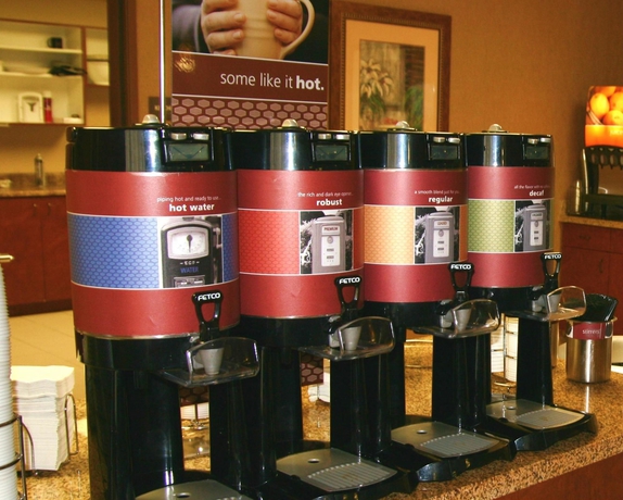 Imagen del bar/restaurante del Hotel Hampton Inn and Suites Red Bluff. Foto 4