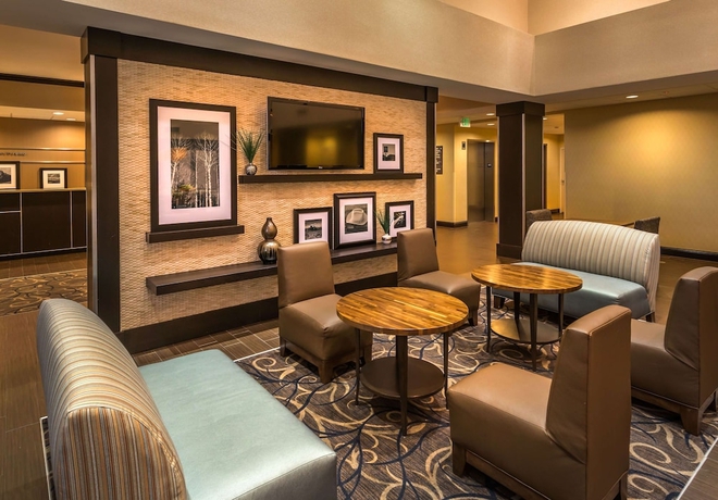 Imagen de los interiores del Hotel Hampton Inn and Suites Reno. Foto 11