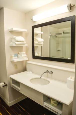 Imagen de la habitación del Hotel Hampton Inn and Suites Richmond - Downtown. Foto 6