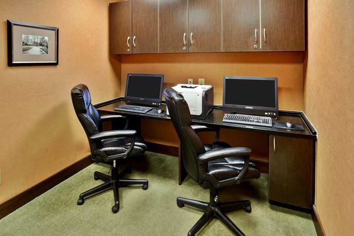 Imagen de los interiores del Hotel Hampton Inn and Suites Richmond/virginia Center. Foto 12