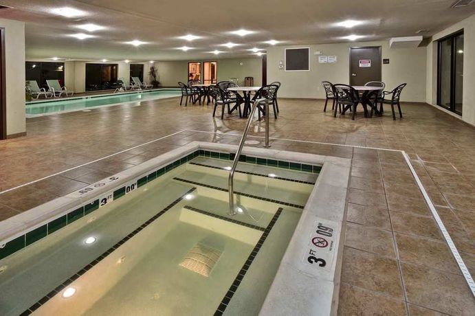 Imagen de la piscina del Hotel Hampton Inn and Suites Richmond/virginia Center. Foto 16