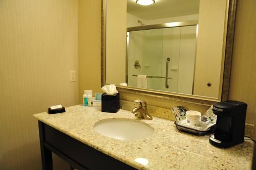 Imagen de la habitación del Hotel Hampton Inn and Suites Robbinsville. Foto 9
