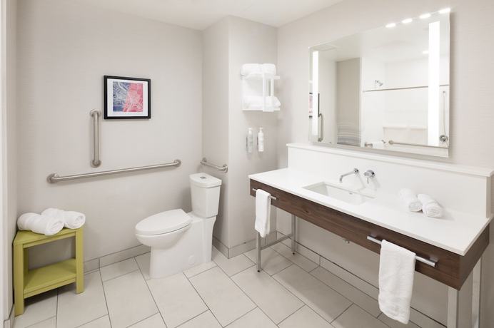 Imagen de la habitación del Hotel Hampton Inn and Suites Rochester Downtown. Foto 2