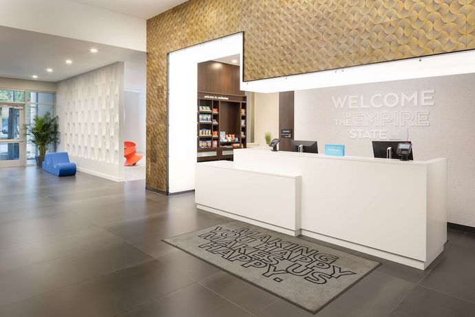 Imagen de los interiores del Hotel Hampton Inn and Suites Rochester Downtown. Foto 18