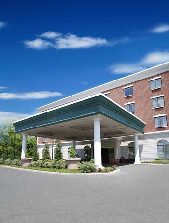 Imagen de los exteriores del Hotel Hampton Inn and Suites Rockville Centre. Foto 7