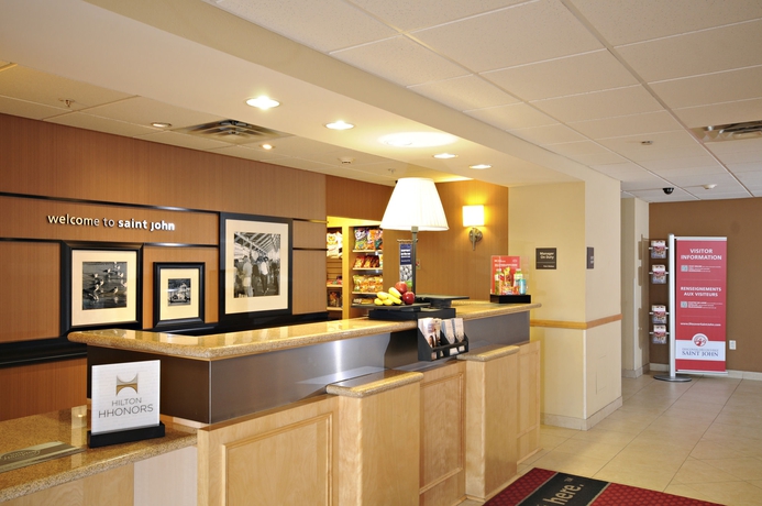 Imagen de los interiores del Hotel Hampton Inn and Suites Saint John. Foto 2
