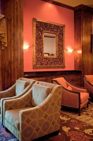 Imagen de los interiores del Hotel Hampton Inn and Suites Salt Lake City Airport. Foto 8