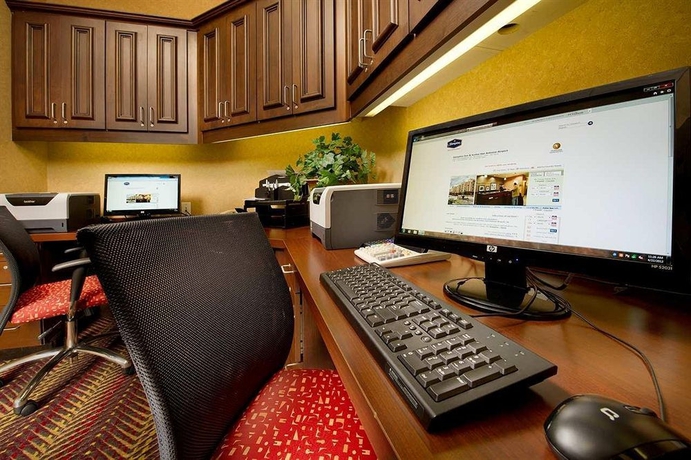 Imagen de los interiores del Hotel Hampton Inn and Suites San Antonio-airport. Foto 15