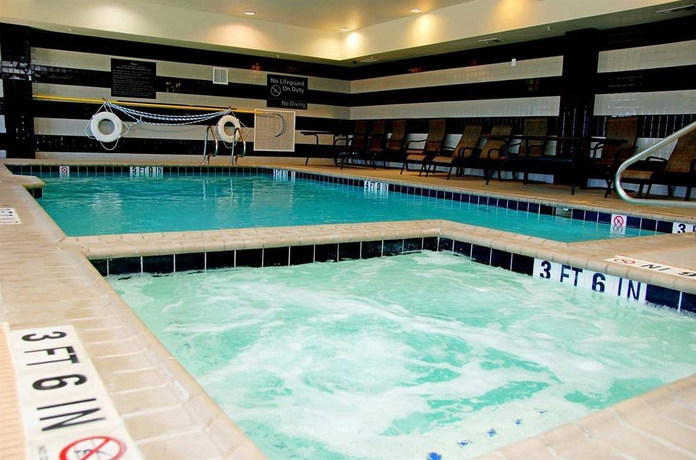 Imagen de la piscina del Hotel Hampton Inn and Suites San Antonio/northeast I-35. Foto 16