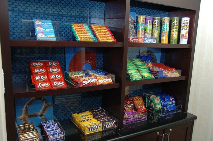 Imagen del bar/restaurante del Hotel Hampton Inn and Suites San Antonio/northeast I-35. Foto 4