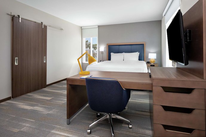Imagen de la habitación del Hotel Hampton Inn and Suites San Diego Airport Liberty Station. Foto 3