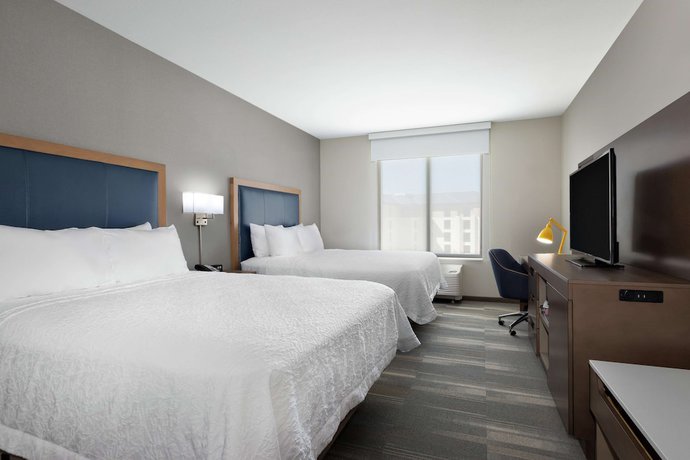 Imagen de la habitación del Hotel Hampton Inn and Suites San Diego Airport Liberty Station. Foto 9